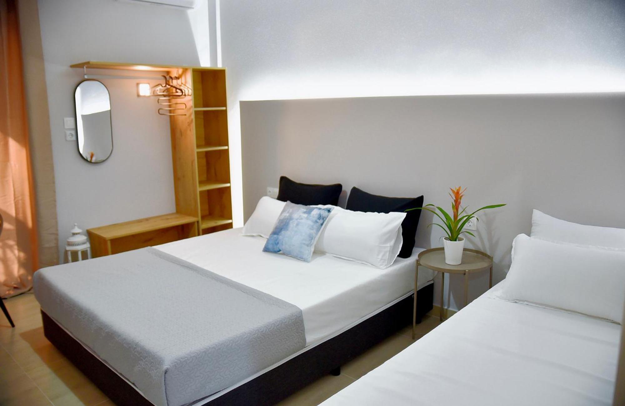 Room Nine 9 Beachfront Apartments Nea Kallikrateia Buitenkant foto