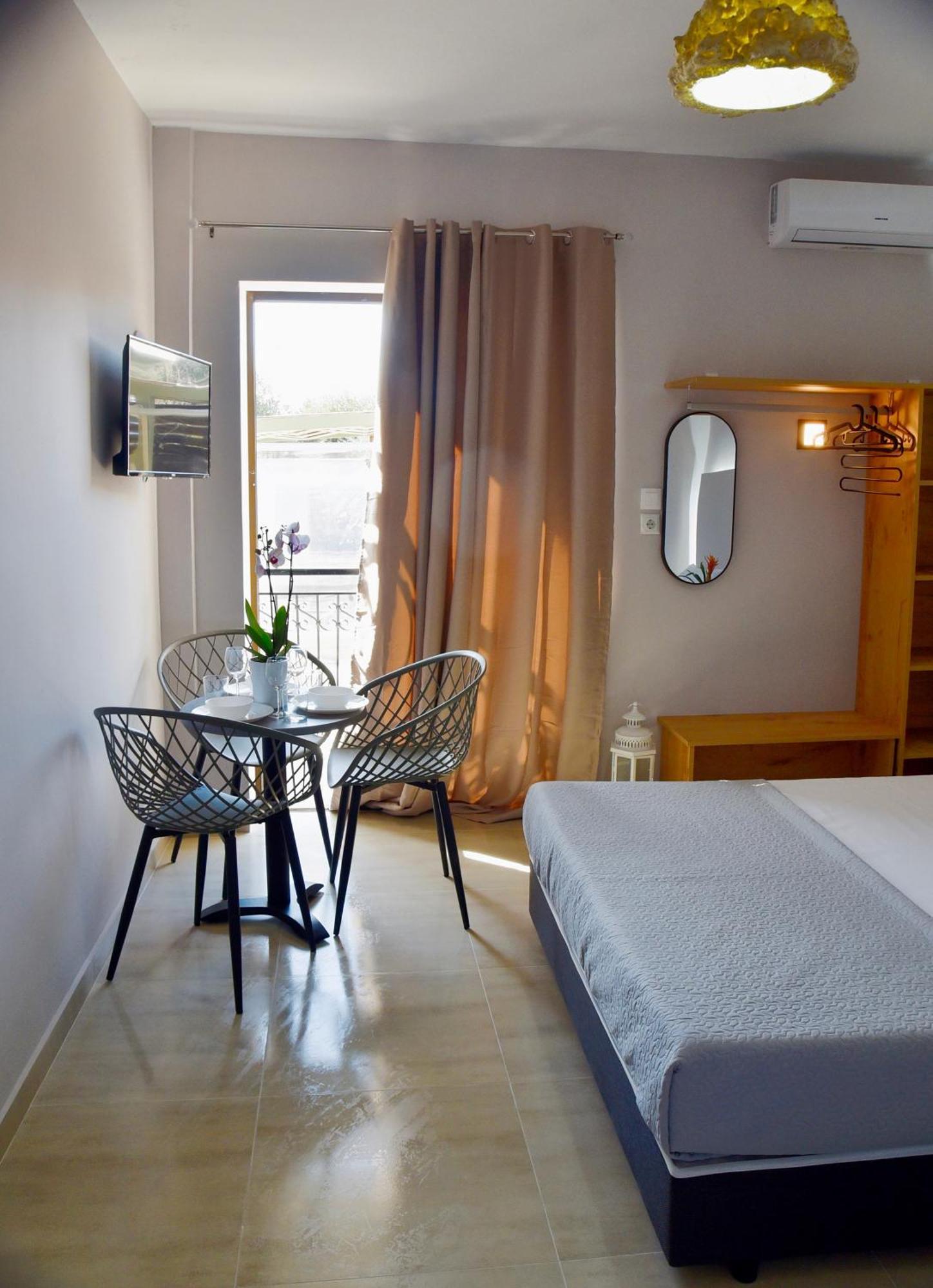 Room Nine 9 Beachfront Apartments Nea Kallikrateia Buitenkant foto